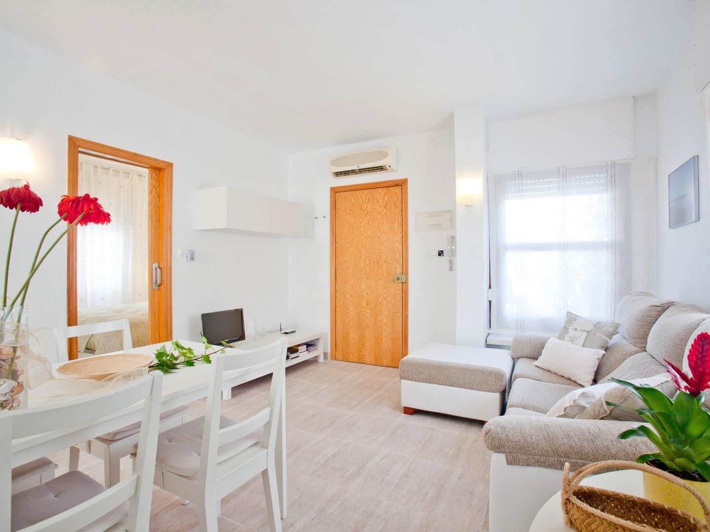 Nhà nghỉ Juan Miguel By Family Homes